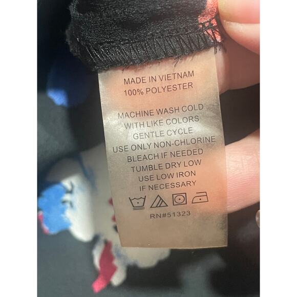 Vince Camuto Blouse Womens Plus Size 1X Tunic Top Floral Cap Sleeve Black Red - Picture 7 of 10